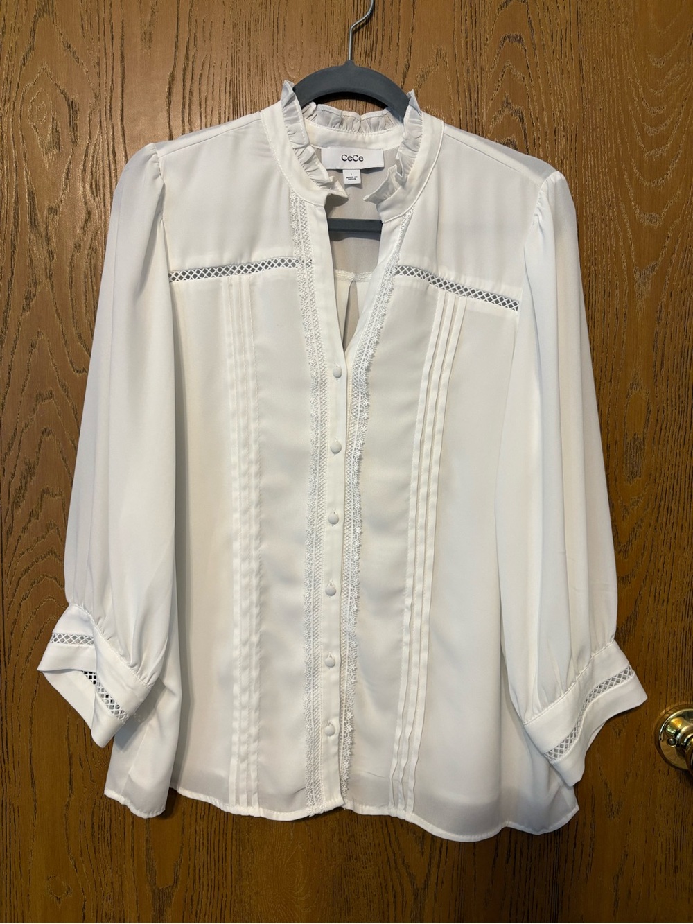 CeCe Women's Lace Trimmed Pintuck 3/4-Sleeve Button Front Blouse Size L